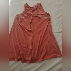 Lululemon size 4